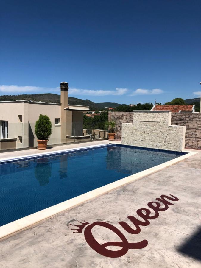 Queen Kodre Apartments 울친 외부 사진